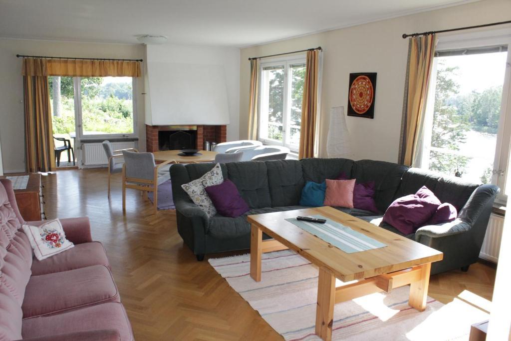 Liljeholmen Herrgard Hostel Rimforsa Room photo